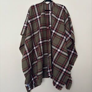 NWOT Old Navy Women’s Olive Plaid Flannel Poncho